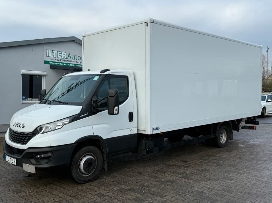 Koffer Ladebordwand 7200 kg mieten Vermietung Umzug Transport leihen Verleih Miete Umzugswagen LKW Möbelkoffer 7,2t