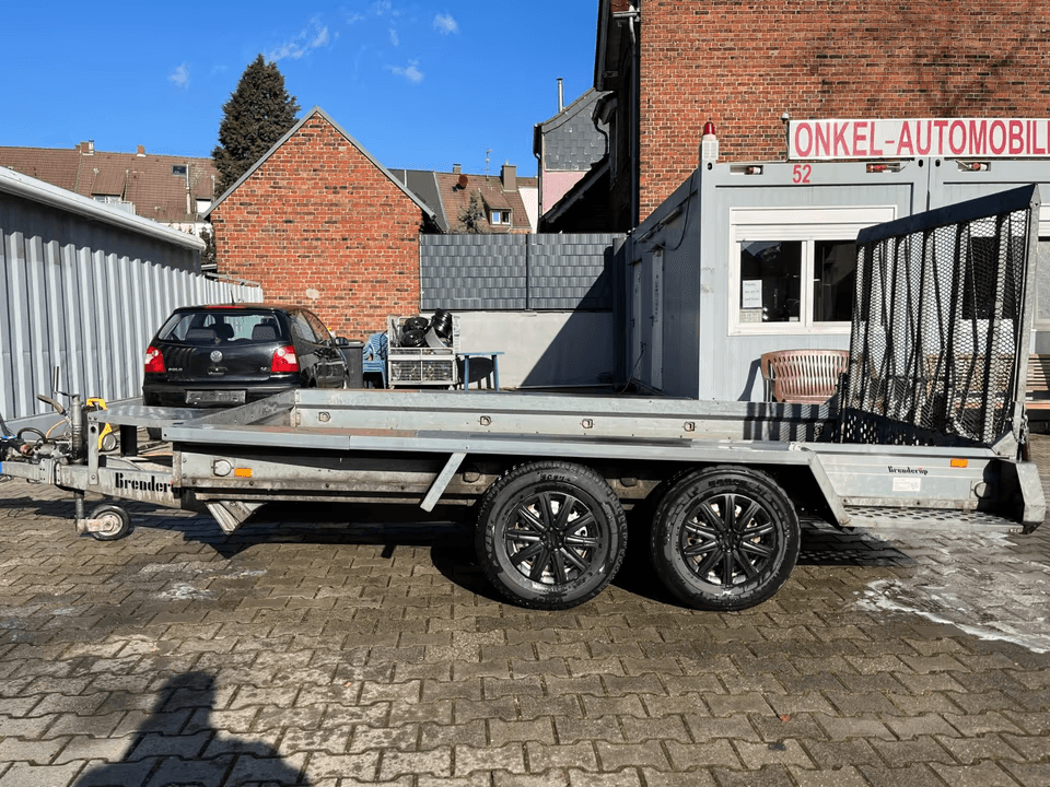 Baumaschinenanhänger, Baggeranhänger 3,5T. Mieten,Leihen