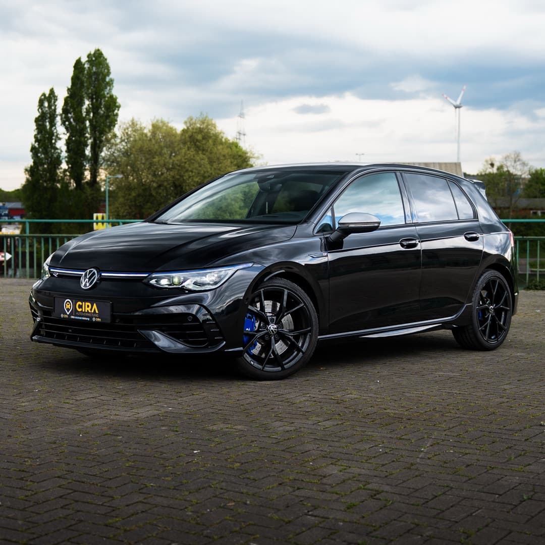 VW Golf 8-R (Akrapovic)