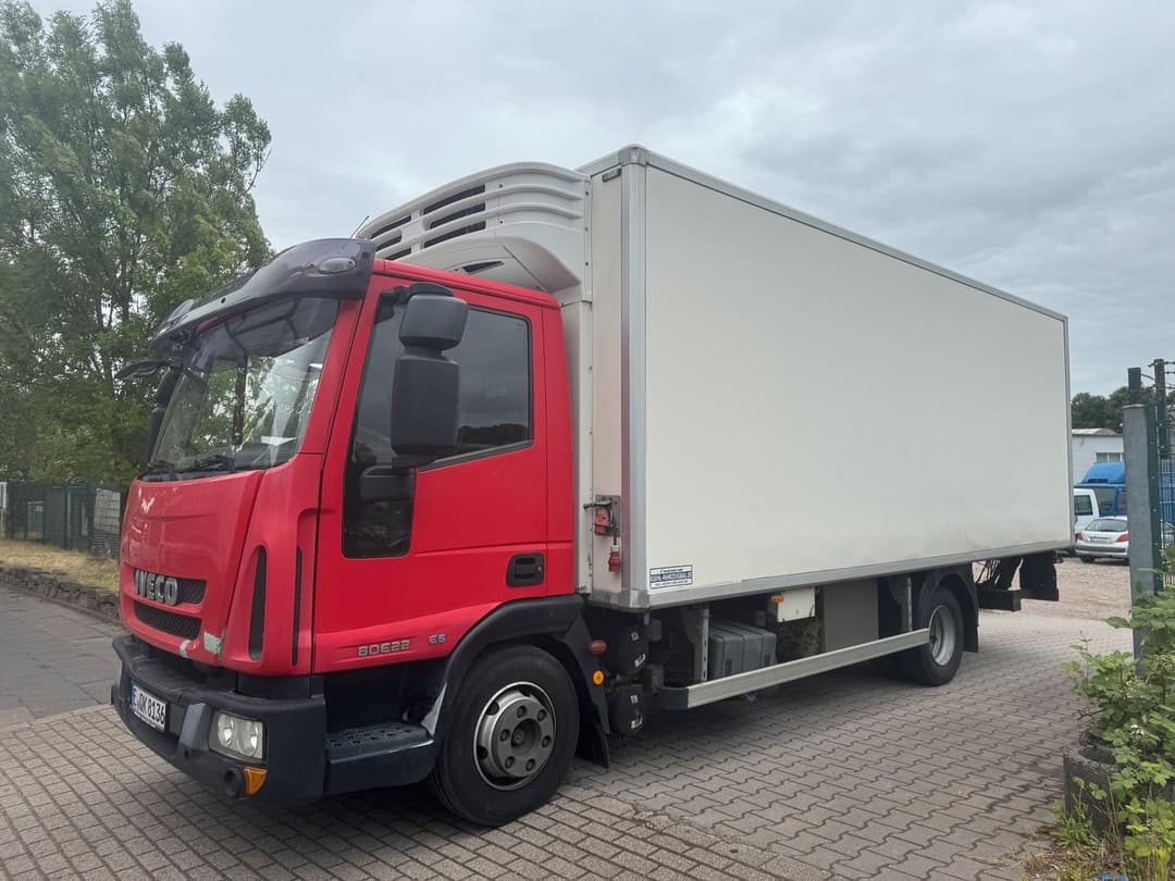 Kühler-Tiefkühler-LKW-Hebebühne 7,5T LKW Mieten Kühltransporter