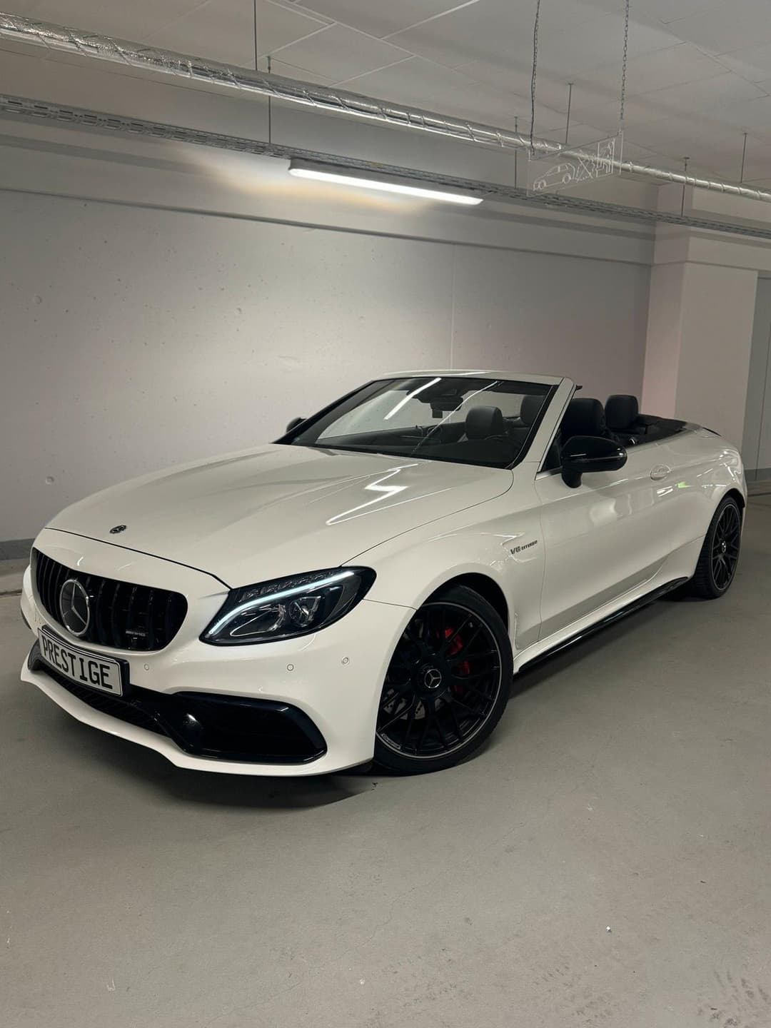MERCEDES C63 S CABRIO AMG MIETEN LEIHEN MIETWAGEN SPORTWAGEN V8