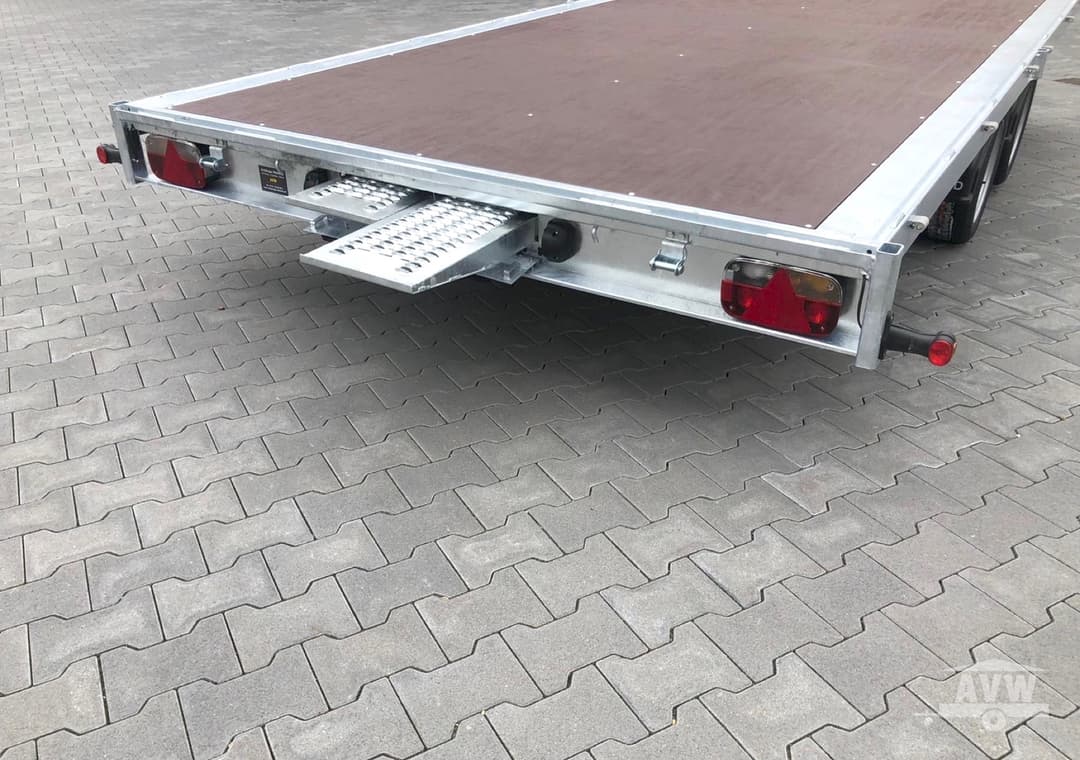 KFZ-Transportanhänger