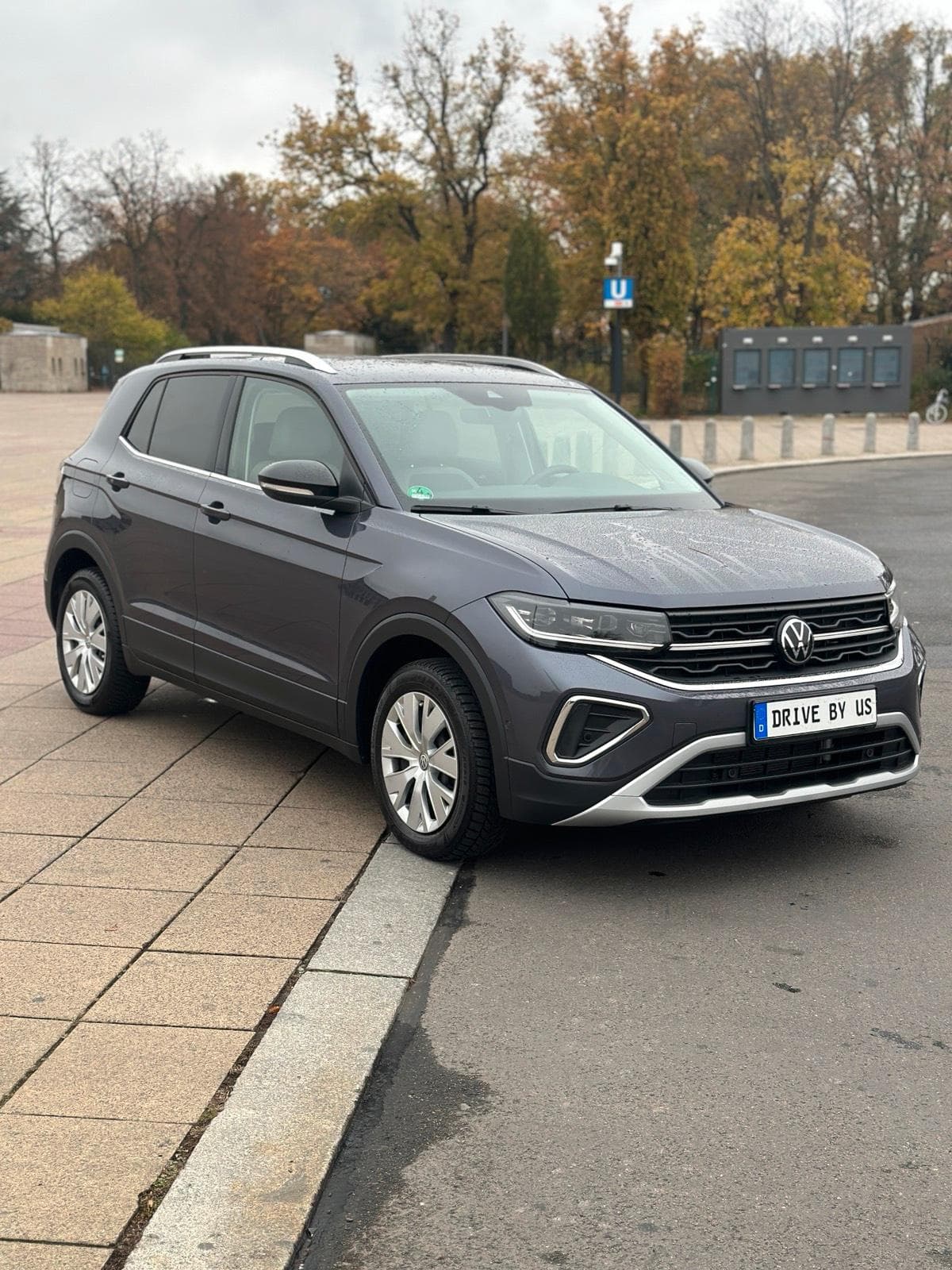 VW T-Cross 2024 mieten in Berlin ab 80€/Tag