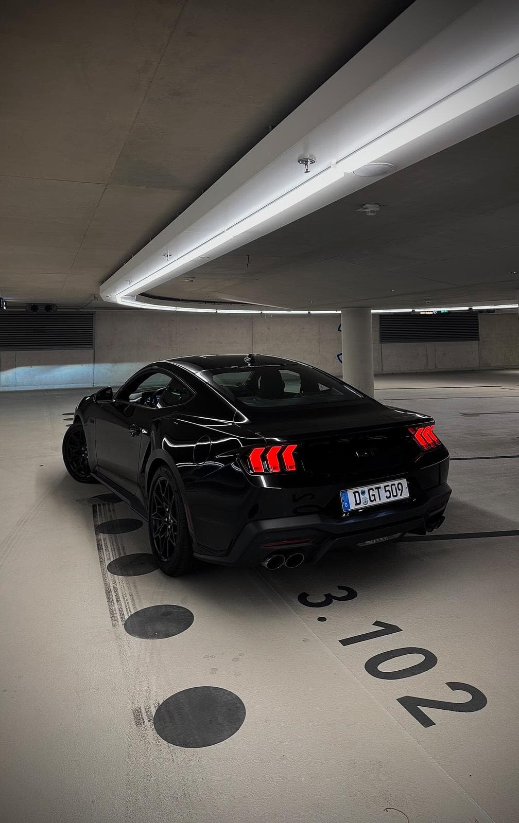 Ford Mustang Sport mieten in Düsseldorf ab 129€/Tag