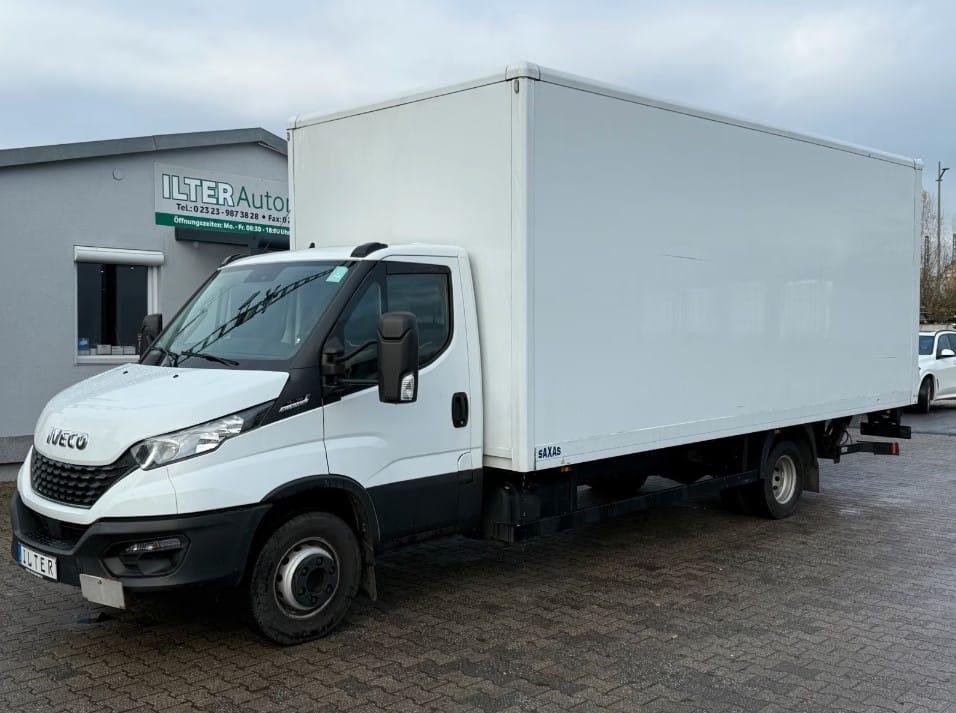 Koffer Ladebordwand 7200 kg mieten Vermietung Umzug Transport leihen Verleih Miete Umzugswagen LKW Möbelkoffer 7,2t