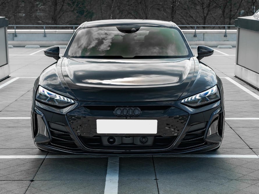 Audi RS e-tron GT mieten in Berlin Bild 3