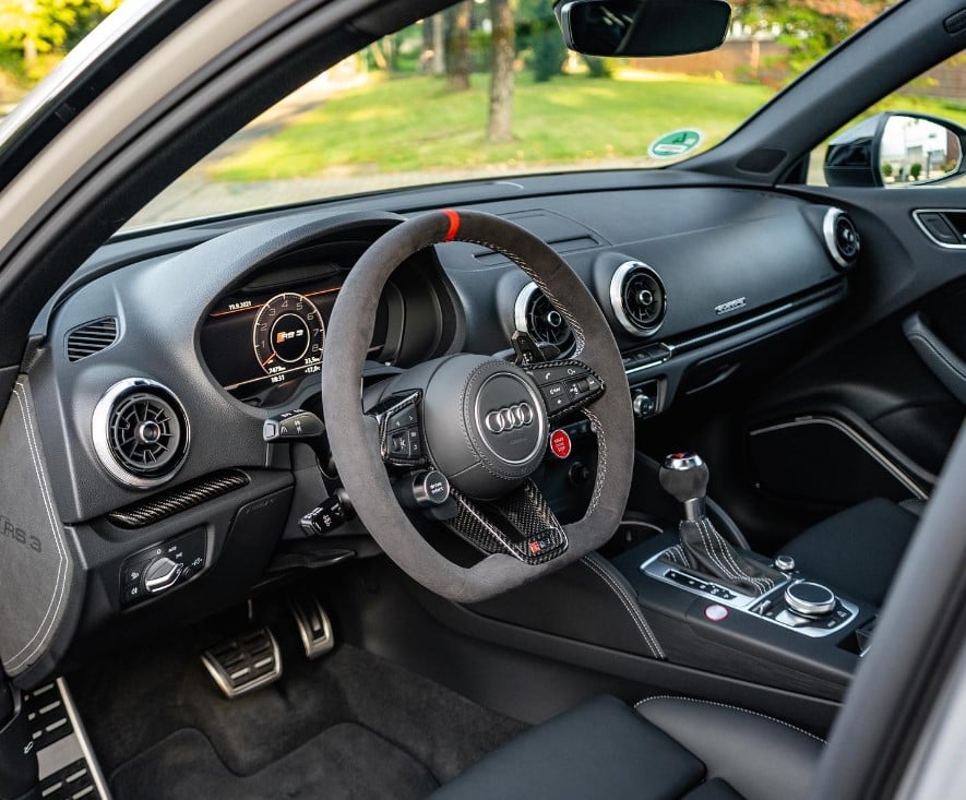 Audi RS3 8v mieten in Berlin Bild 6