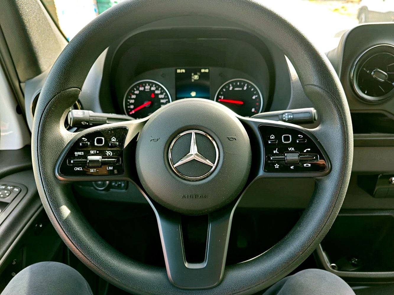 MB Sprinter günstig mieten Bild 3