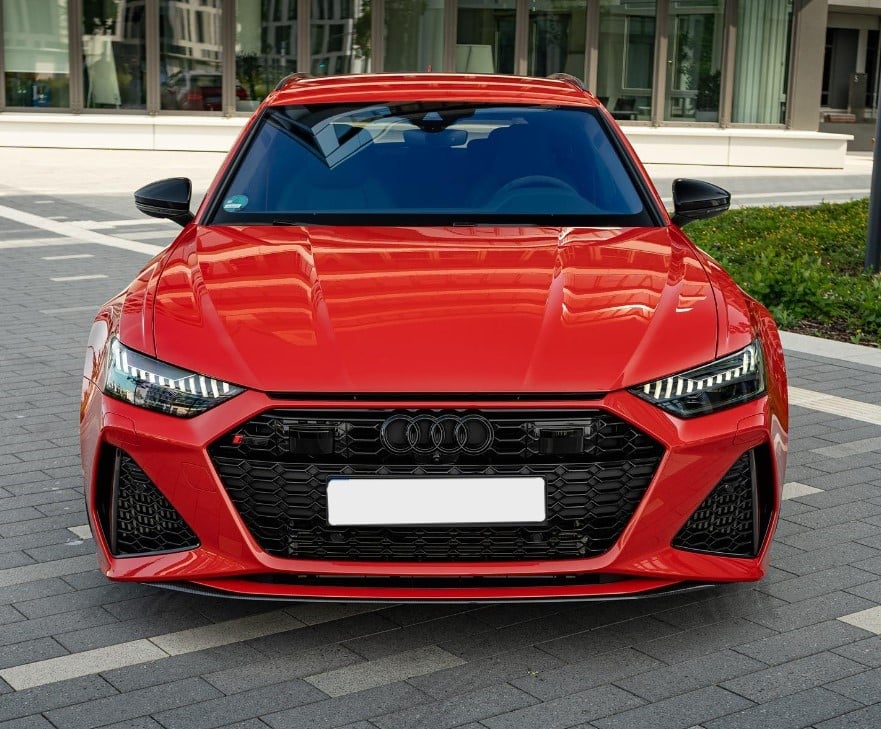 Audi RS6 C8 mieten in Berlin Bild 3