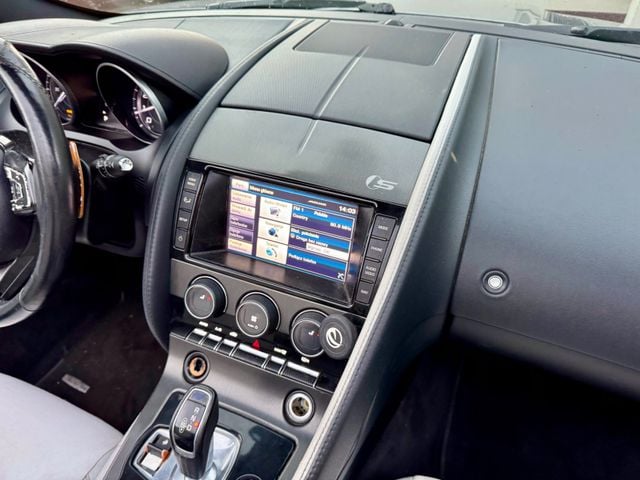 Jaguar F-Type Cabrio Bild 3