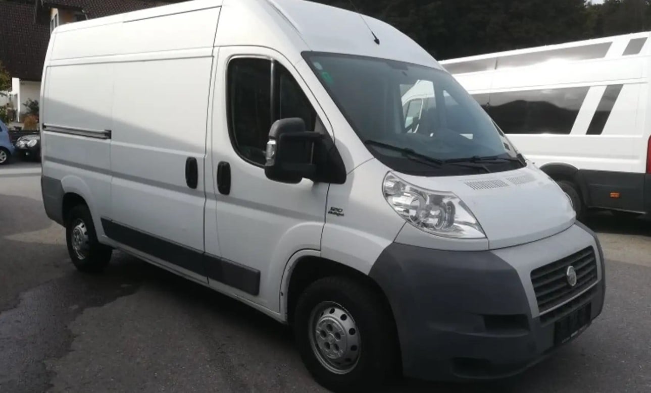 Fiat Ducato Transporter mieten Bild 4