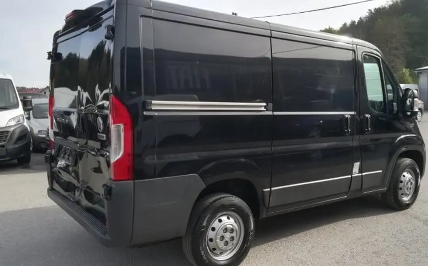 Fiat Ducato Transporter mieten Bild 4