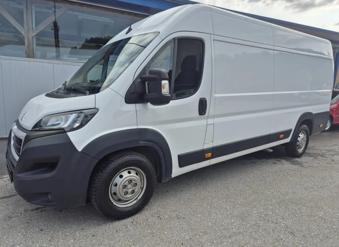 Peugot Boxer MAXI Tranporter mieten Bild 2