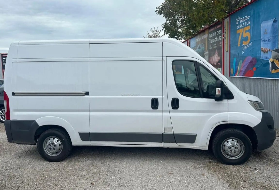 Fiat Ducato Transporter mieten Bild 4