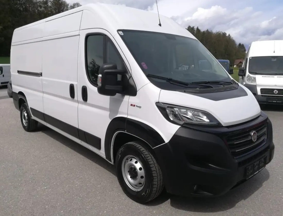 Fiat Ducato Transporter mieten Bild 2