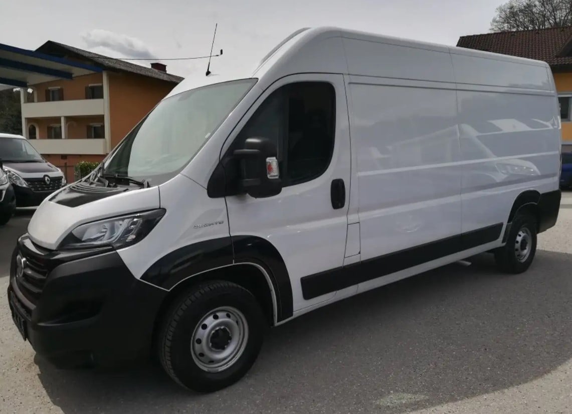 Fiat Ducato Transporter mieten Bild 3