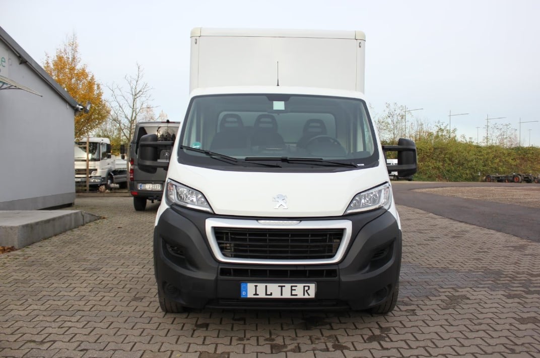 Koffer Ladebordwand 3500 kg mieten Vermietung Umzug Transport leihen Verleih Miete Umzugswagen LKW Möbelkoffer 3,5t Bild 3