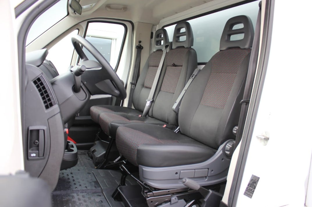 Koffer Ladebordwand 3500 kg mieten Vermietung Umzug Transport leihen Verleih Miete Umzugswagen LKW Möbelkoffer 3,5t Bild 5