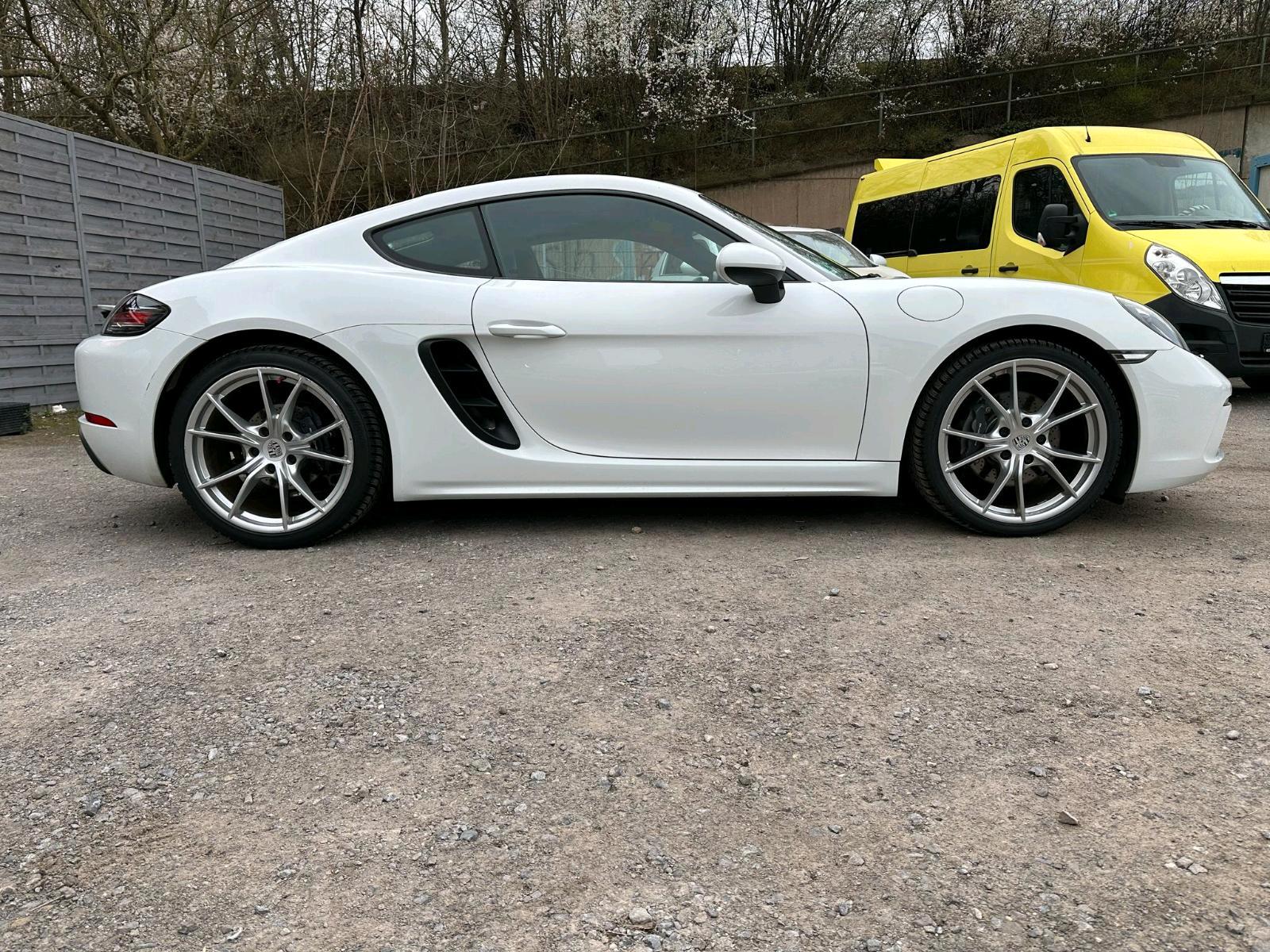 Sportwagen Porsche Cayman‼️ Mietwagen / Leihwagen Afamiacar Bild 3
