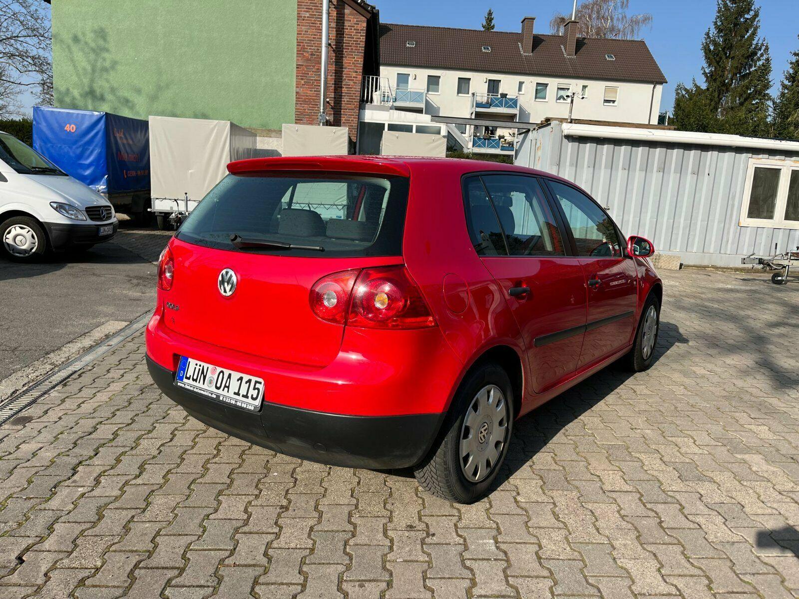 VW Golf 5 Auto Vermietung, PKW mieten, Mietwagen 200€ Wochenpreis Mieten Bild 4