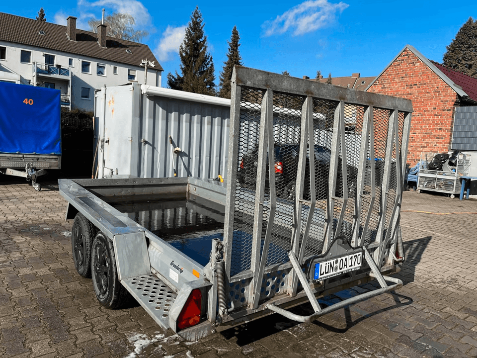 Baumaschinenanhänger, Baggeranhänger 3,5T. Mieten,Leihen Bild 3