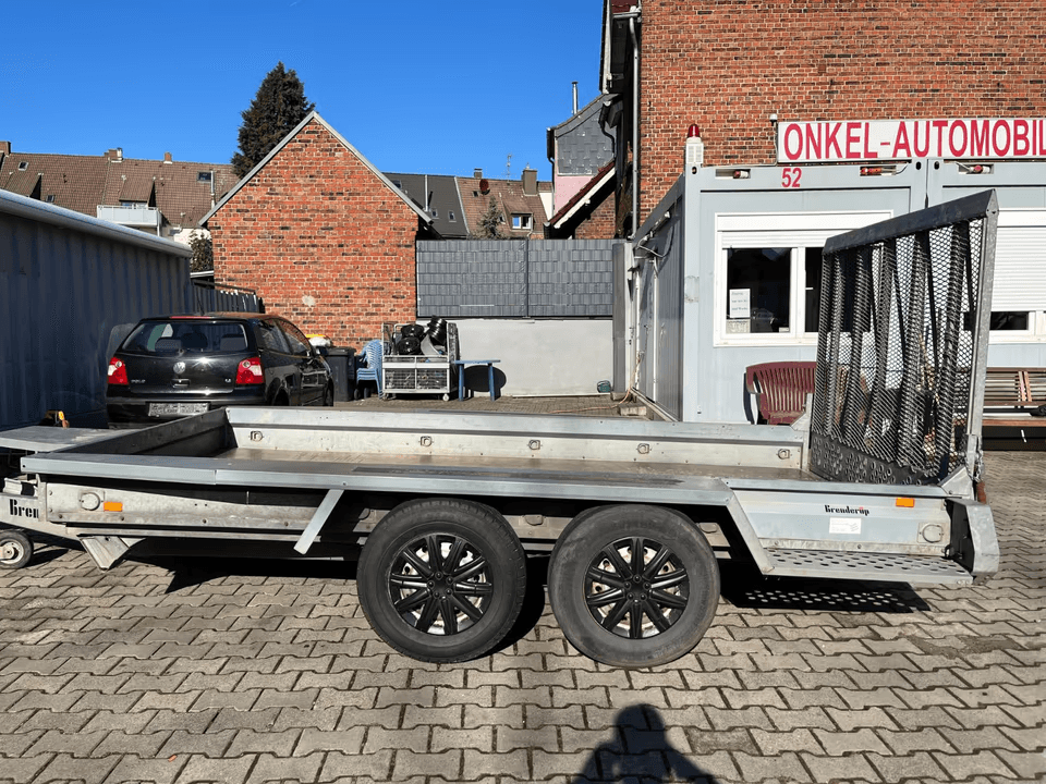 Baumaschinenanhänger, Baggeranhänger 3,5T. Mieten,Leihen Bild 4