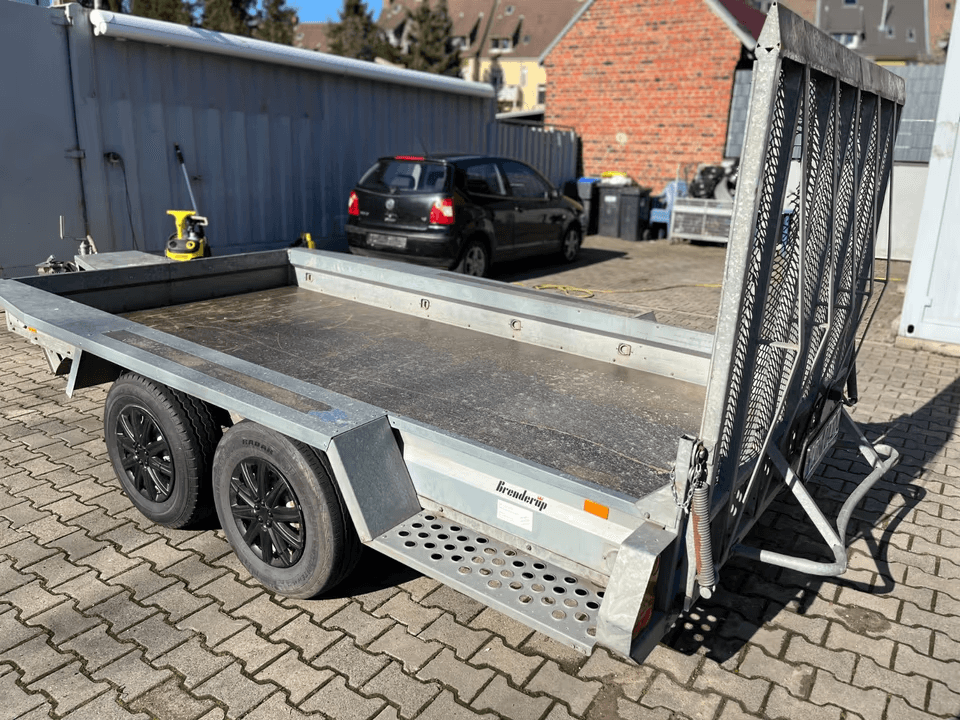 Baumaschinenanhänger, Baggeranhänger 3,5T. Mieten,Leihen Bild 6