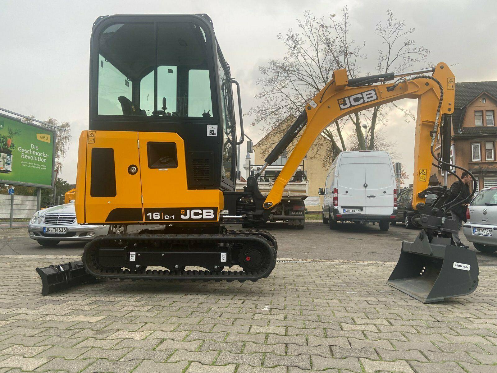 Vermietung/Verleih von Transporter, PKW, Anhänger und Baumschienen/Bagger Bild 6