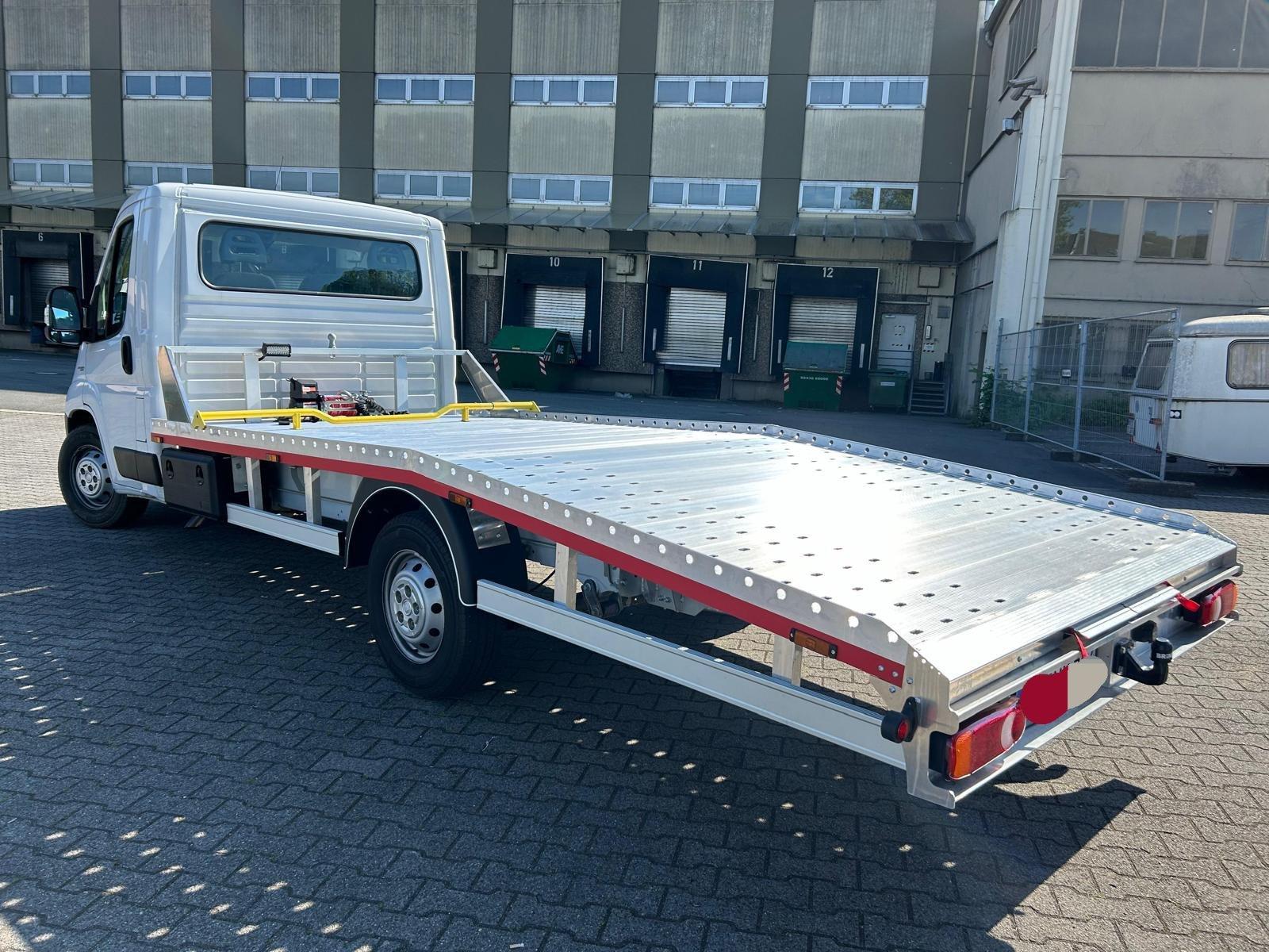 Autovermietung / Fiat Ducato Abschleppwagen Mieten bei Trans-Cars Bild 6