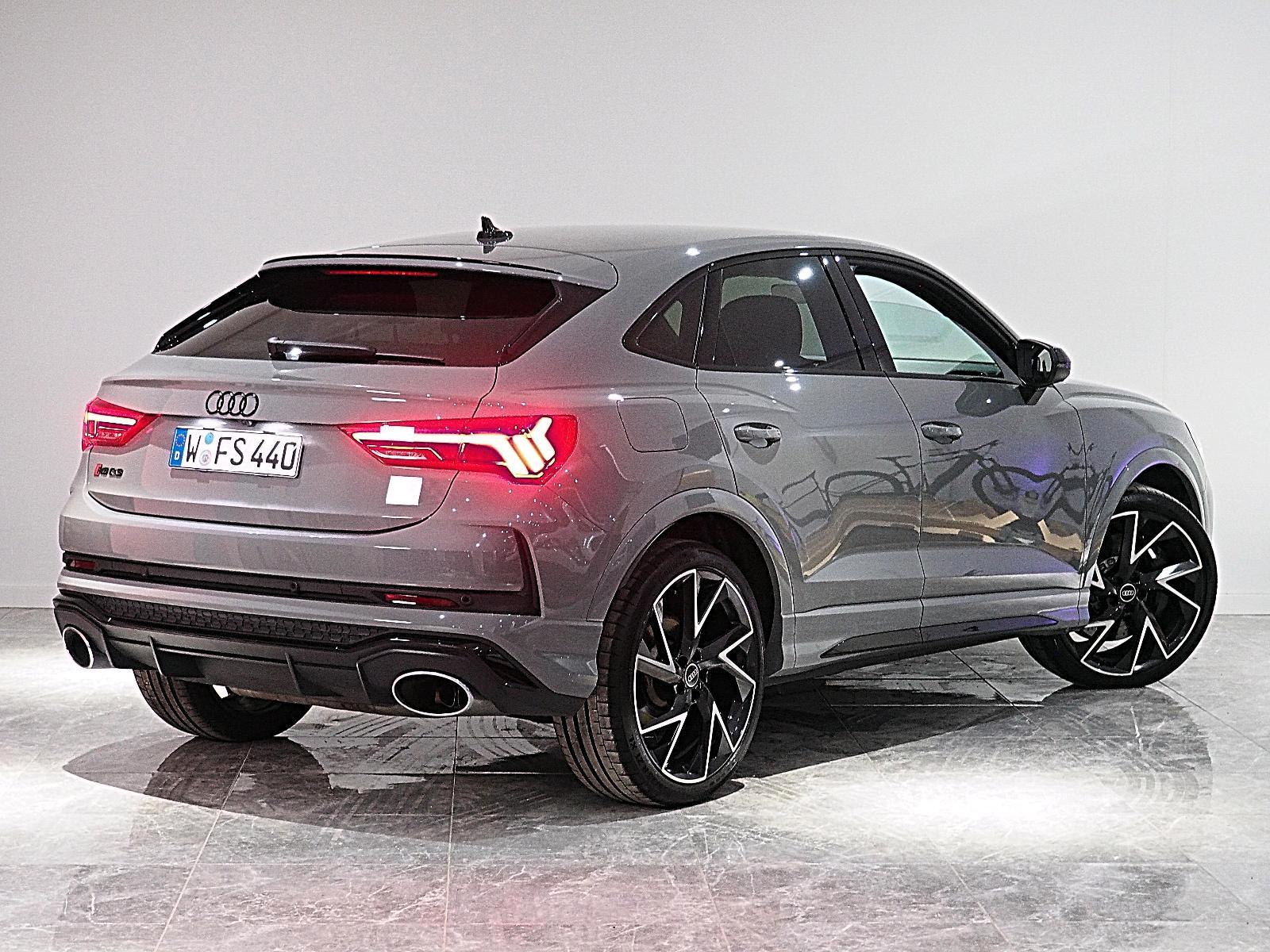 Audi RSQ3 Sportback | Autovermietung | Mietwagen | Auto Abo Bild 2