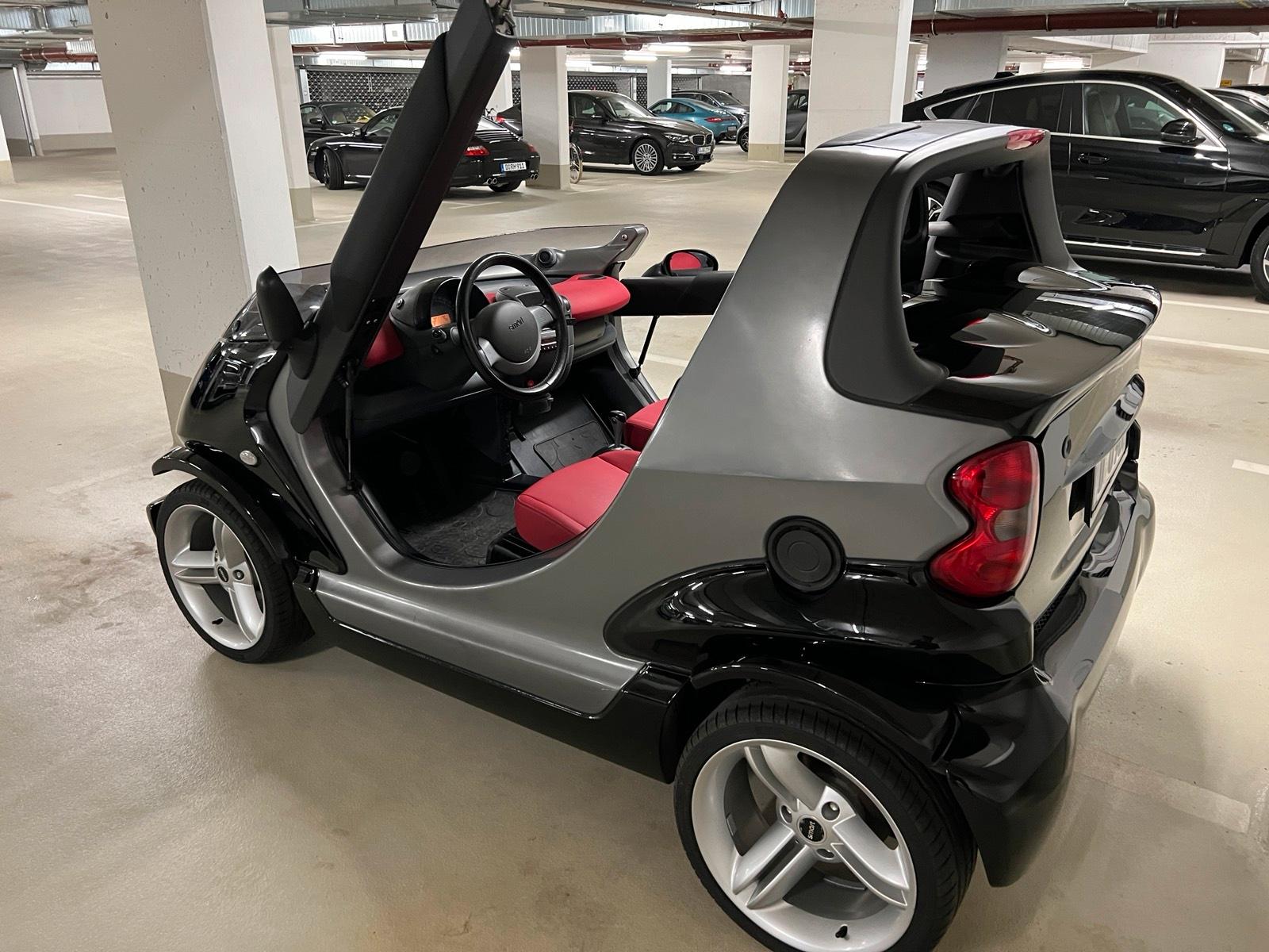 Smart Crossblade Mieten / Hochzeitsauto / Autovermietung Bild 2