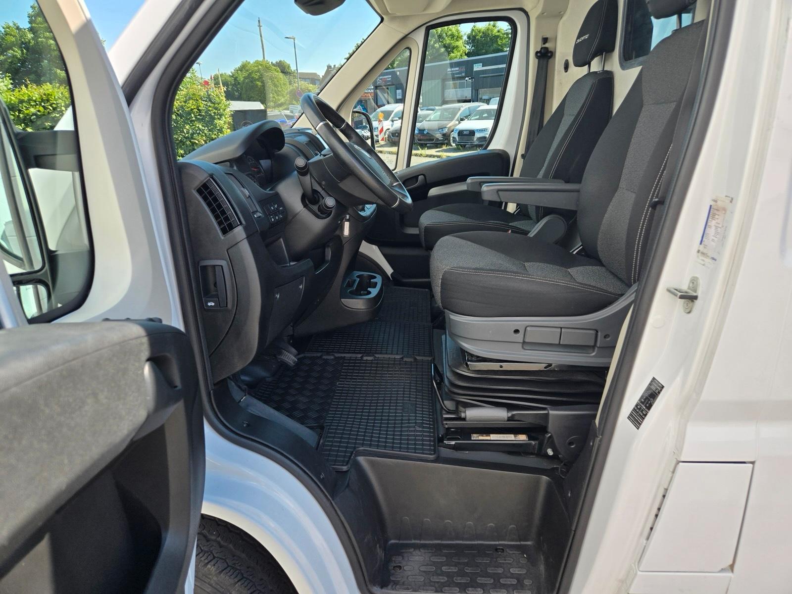 Fiat Ducato L3H2 Automatik Kastenwagen Mieten Transporter Bild 4