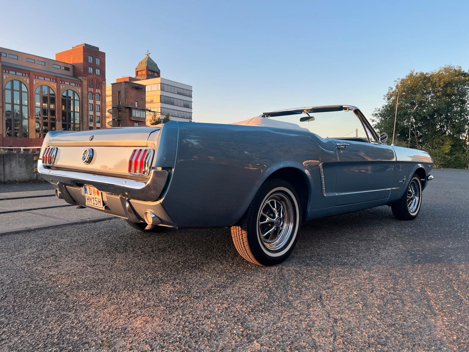 Ford Mustang Cabrio 1965 Blau mieten / Hochzeitsauto / Youngtimer Bild 4