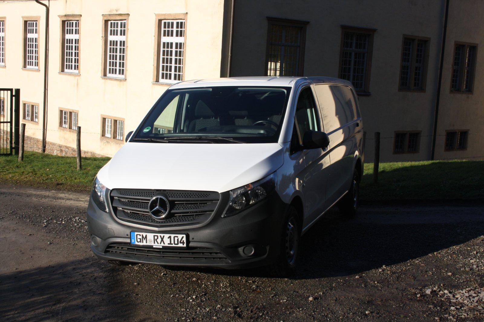 Mercedes-Benz Vito o. Ä. Tagesmiete / Transporter mieten Bild 2