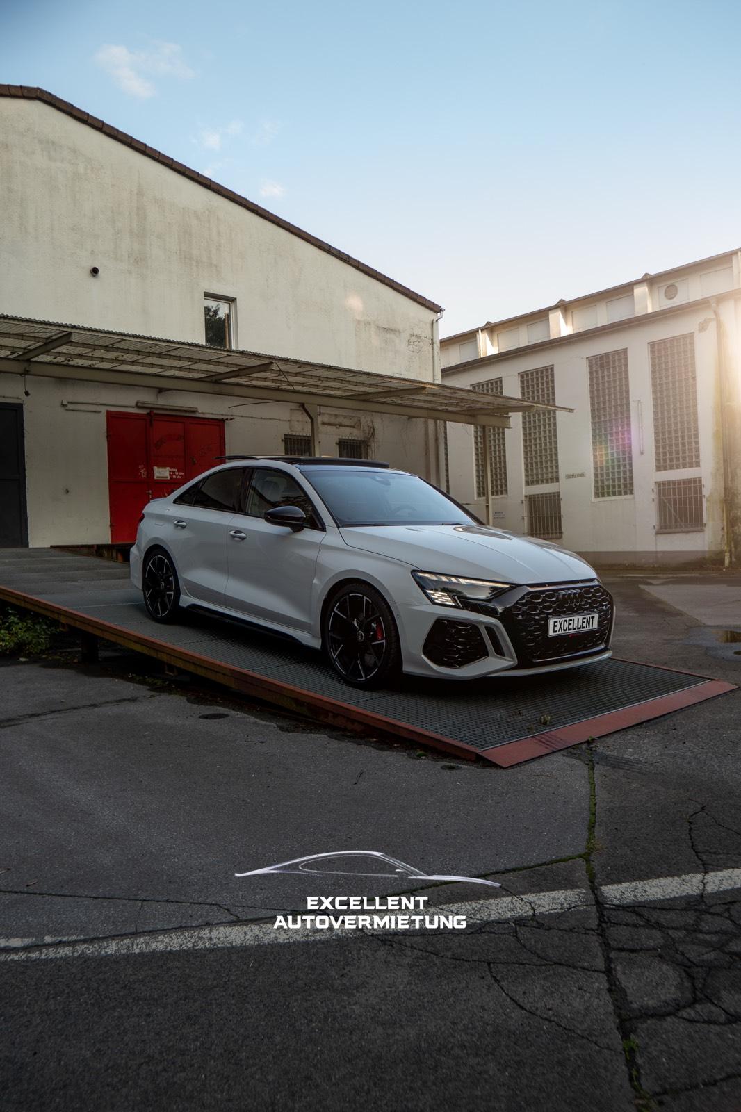 Audi RS3 Limousine • 400 PS • Sportwagen mieten Bild 6