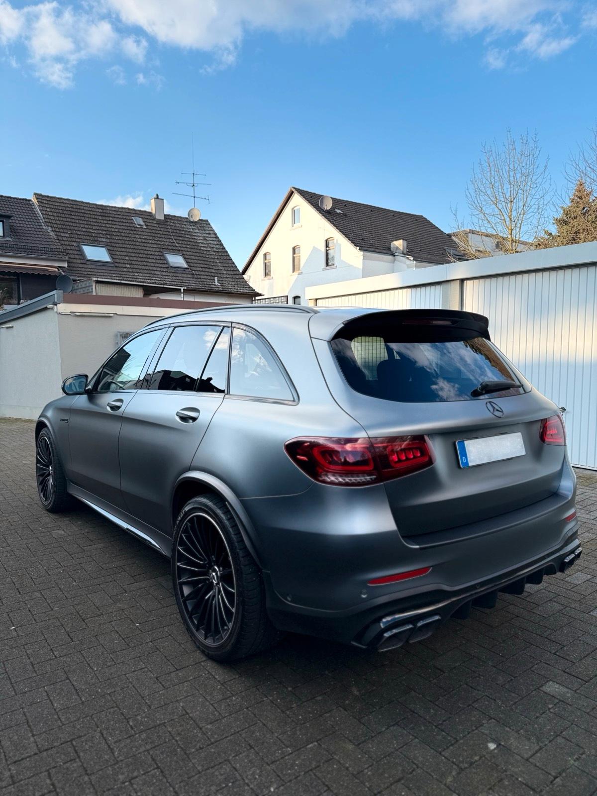 GLC 63 AMG mieten Facelift , leihen , Hochzeits und Eventauto Bild 3