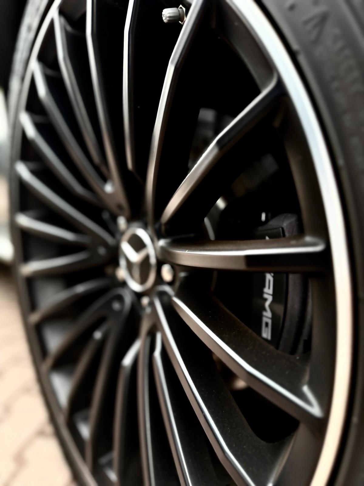 GLC 63 AMG mieten Facelift , leihen , Hochzeits und Eventauto Bild 6