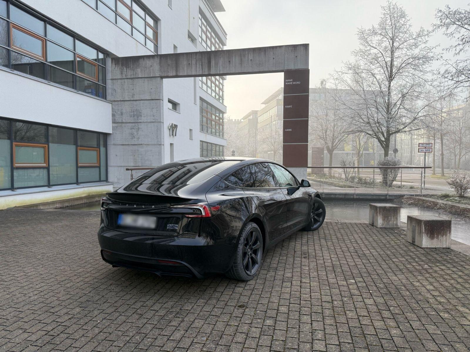 Tesla Model 3 Perfomance Highland Facelift Mietwagen Dortmund Bild 4