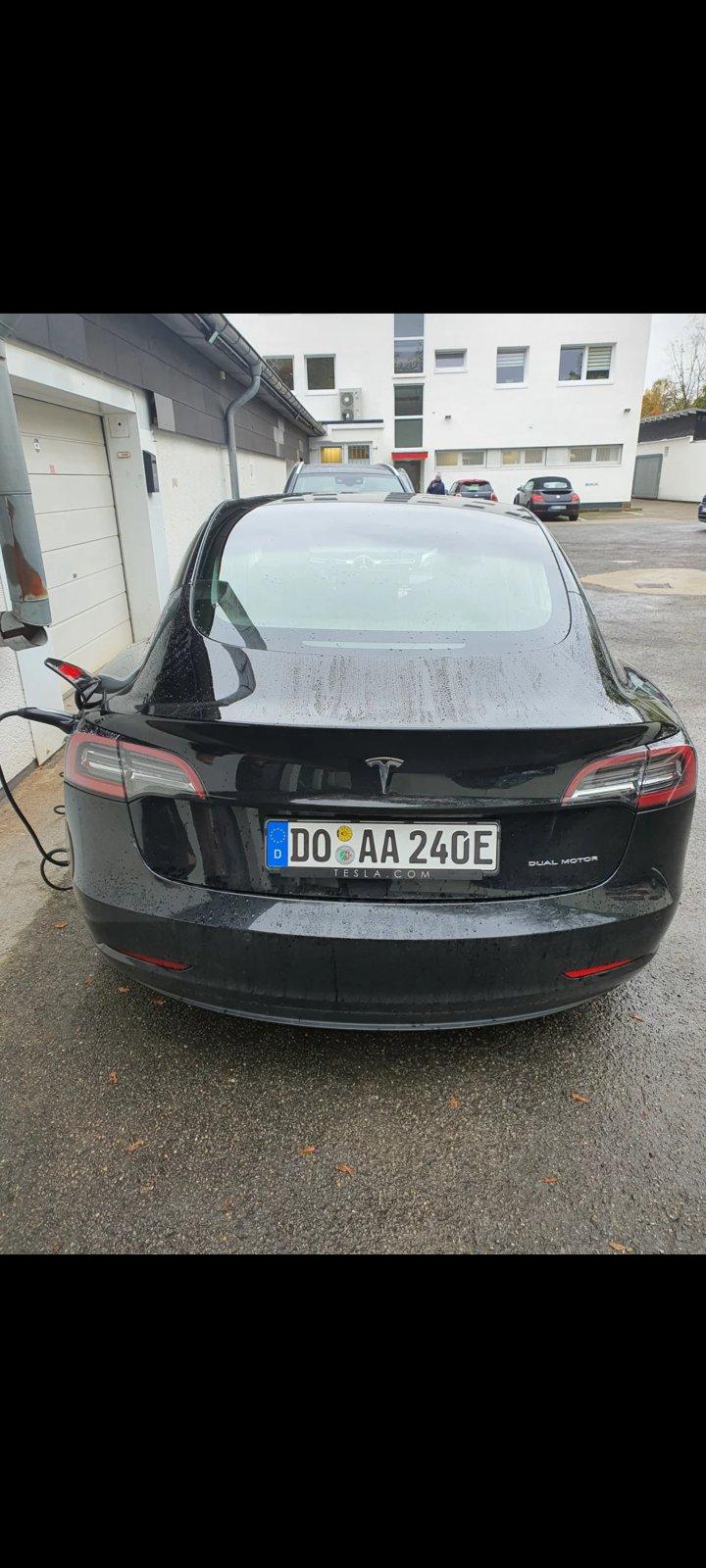 Tesla Model 3 *Boost* 500 PS Mietwagen Dortmund Bild 3