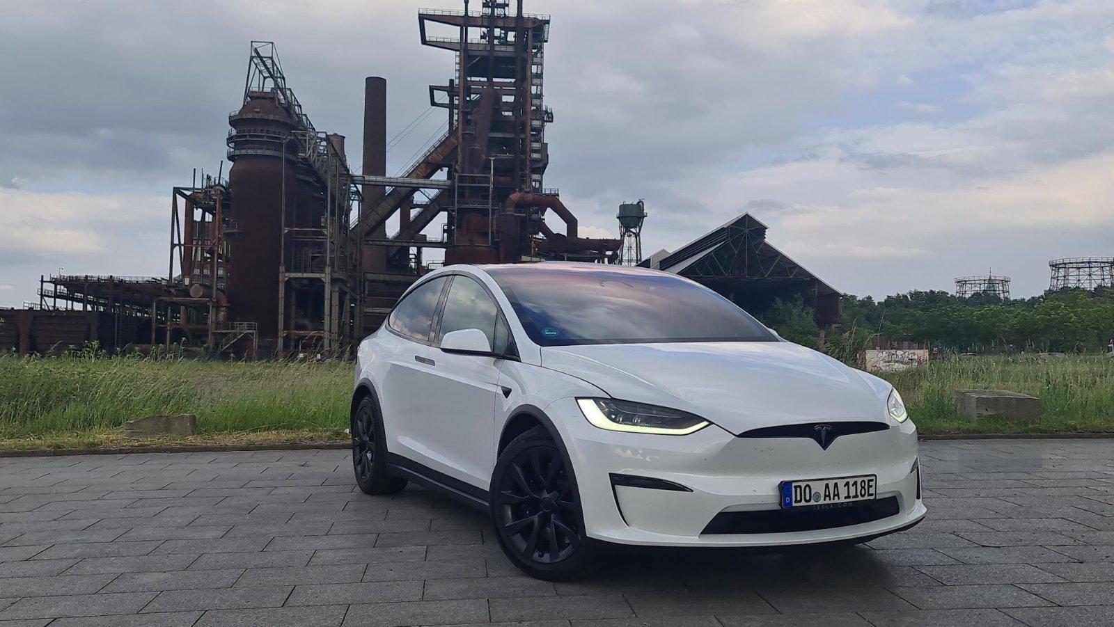Tesla Model X Plaid 1020 PS Mietwagen Dortmund Bild 6