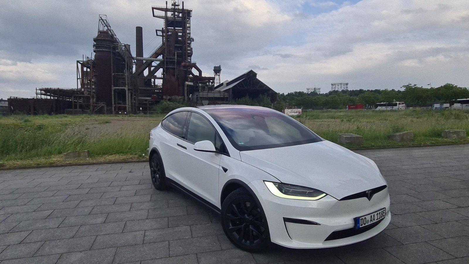 Tesla Model X Plaid 1020 PS Mietwagen Dortmund Bild 3