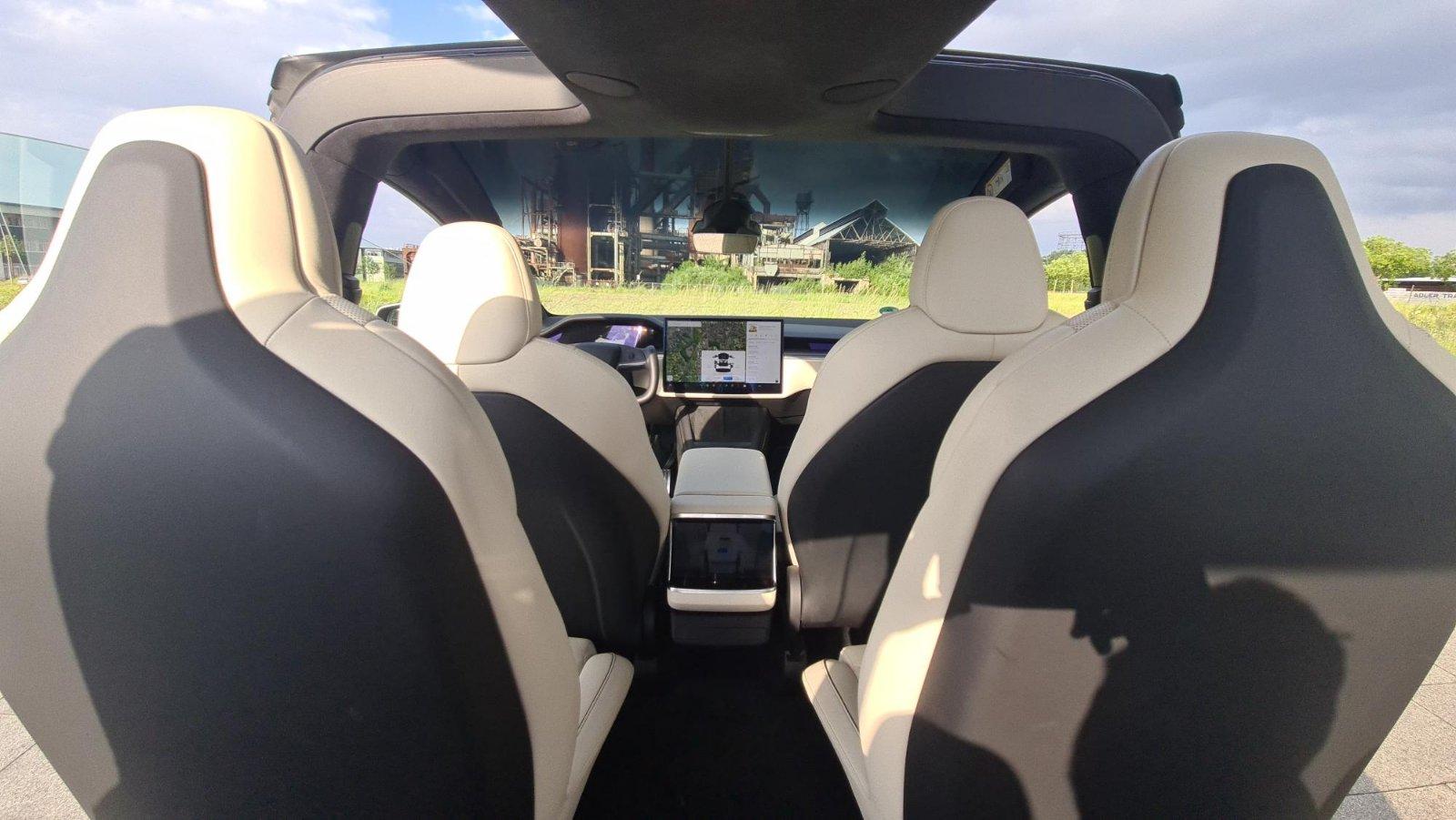 Tesla Model X Plaid 1020 PS Mietwagen Dortmund Bild 6