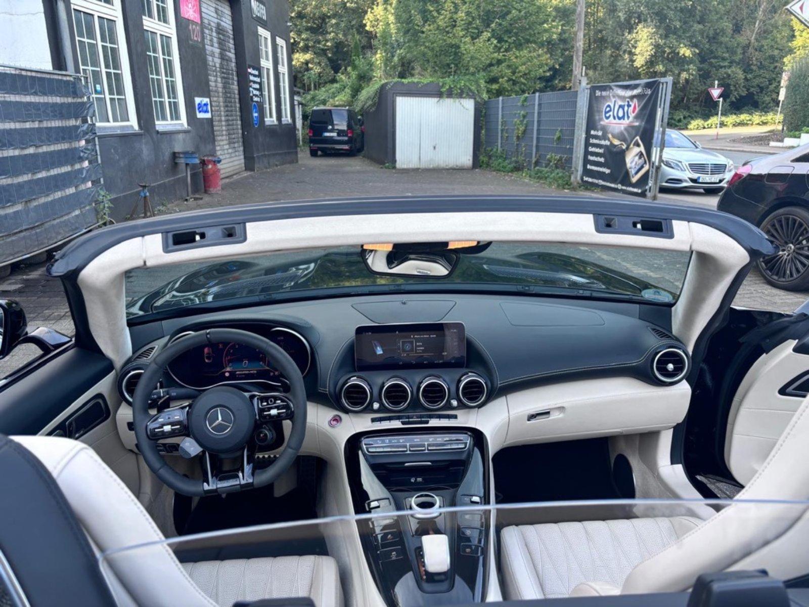 Mercedes Benz GT Mieten / Leihen / Autovermietung / CarRent Bild 4