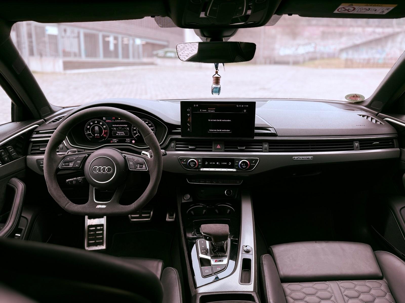 Audi RS4 Mieten / Sportwagen Mieten / Auto Mieten /Mietfahrzeug✅ Bild 5