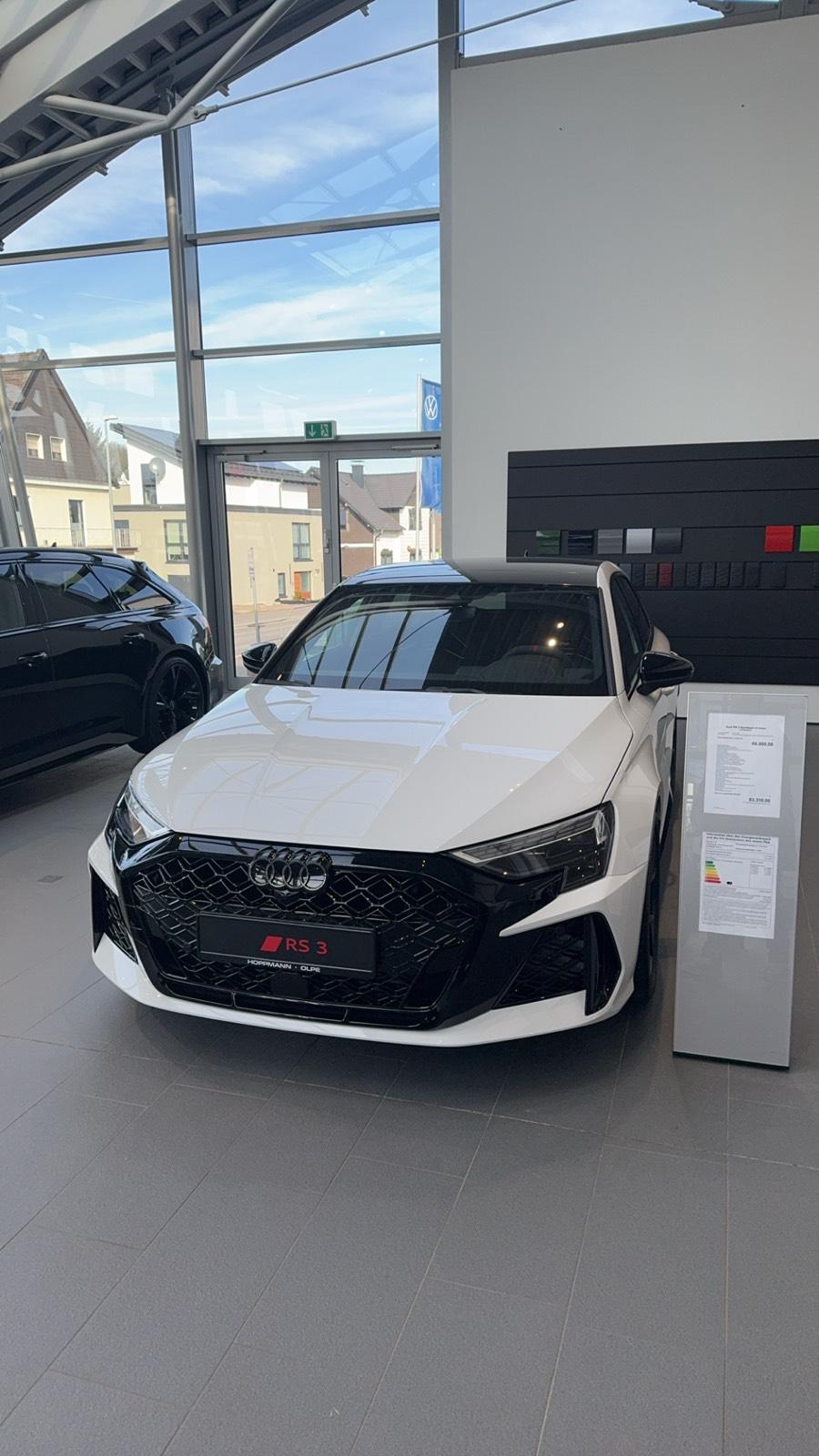 Audi RS3 Mieten Mietwagen Sportwagen Auto RS Facelift 2025 NO R8 Bild 2