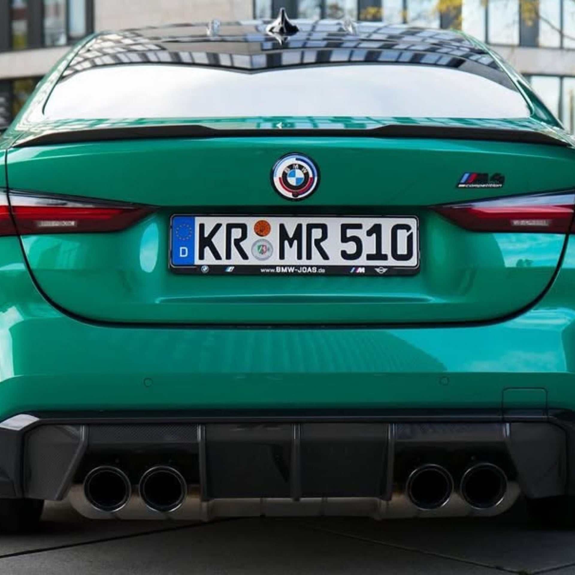 BMW M4 Competition xDrive mieten in Krefeld Bild 6