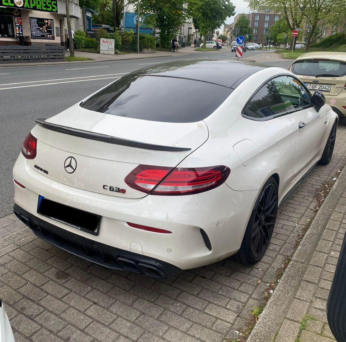 Mercedes C63s Coupé Mieten automieten ab 149€ Bild 3
