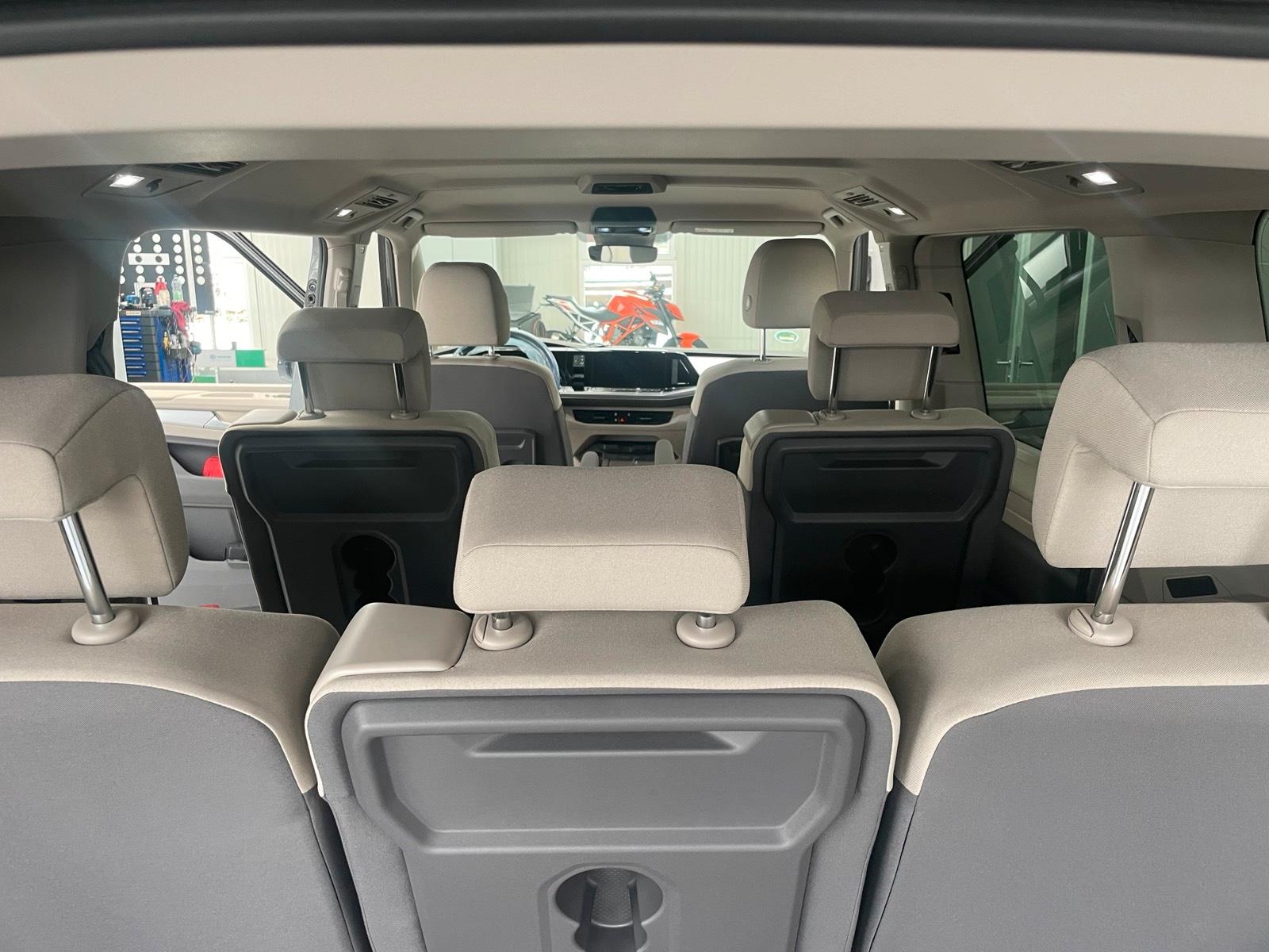 Auto mieten Kombi Mietwagen Automatik Bulli 7-9 Sitzer PKW Bild 6