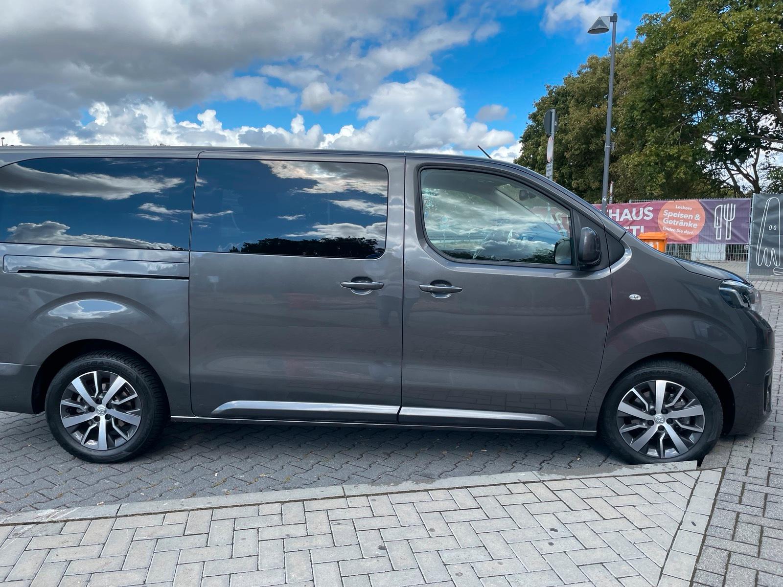 Bulli Auto mieten leihen lang AHK 9 Sitzer 7Sitz Autovermietung Bild 4