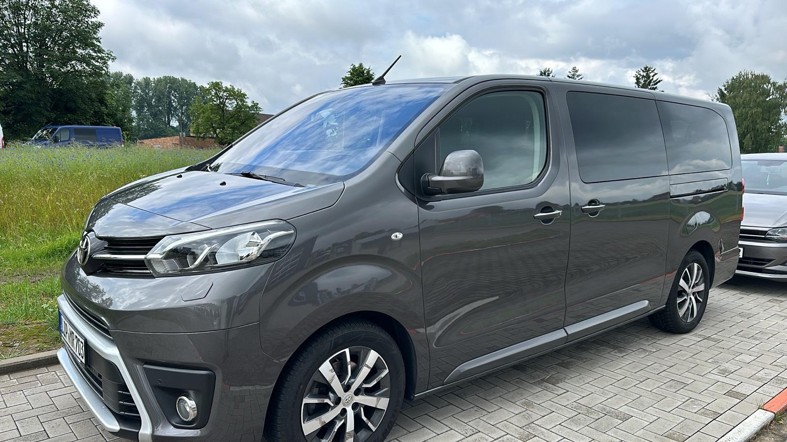 Auto mieten Bulli PKW 5 -7-9 Sitzer Kombi AHK Bild 4